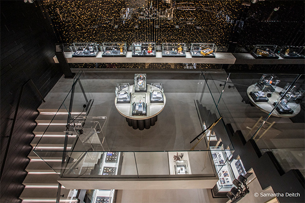 Flagship Store_inside the store