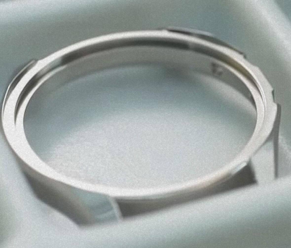 CITIZEN Super Titanium™